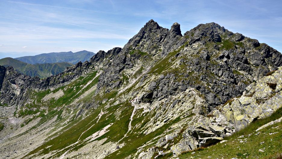 Widok na Zawrat i Świnicę z Orlej Perci