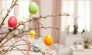 Nie masz czasu na wielkanocne dekoracje? Te 5 trików odmieni Twój dom w 10 minut