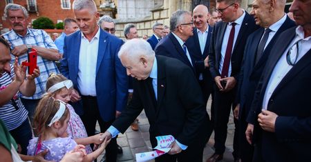 PiS pewne siebie po zwycięstwie Nawrockiego. Szykuje ofensywę