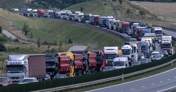 Dekarbonizacja transportu ciężkiego. Skąd wziąć prąd dla 6,5 mln ciężarówek?