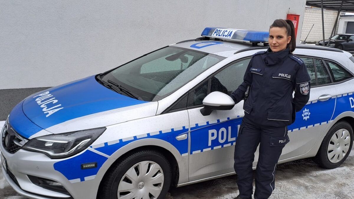 radiowóz, policjantka