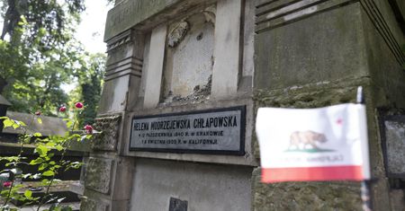 Okradał groby w Krakowie. Grozi mu osiem lat więzienia