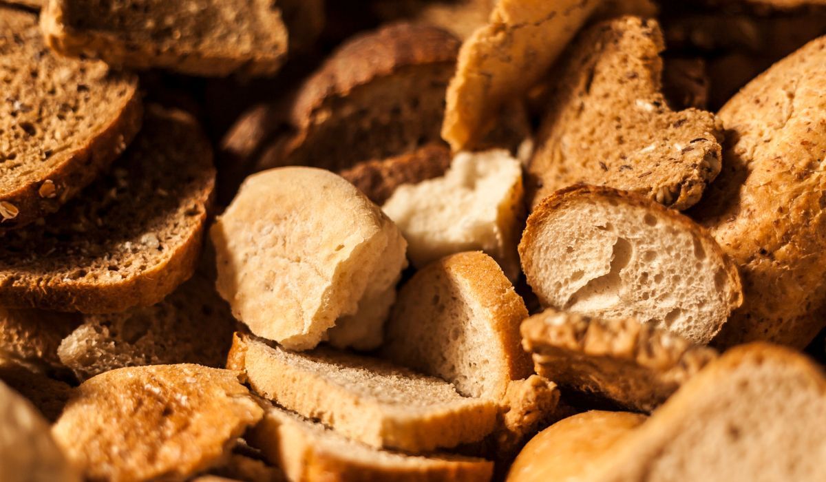 Czerstwy chleb będzie podstawą przygotowania oprysku - Pyszności; Foto Canva.com