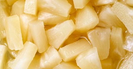 Ananas w puszce w bardzo ciężkim syropie (owoc i płyn)