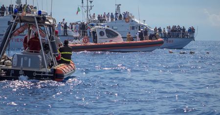 Nielegalni imigranci szturmują Grecję. Kolejni ocaleni