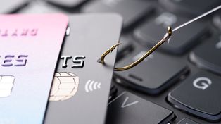 Lesko: Straciła 120 tys. zł na fałszywej inwestycji w kryptowaluty