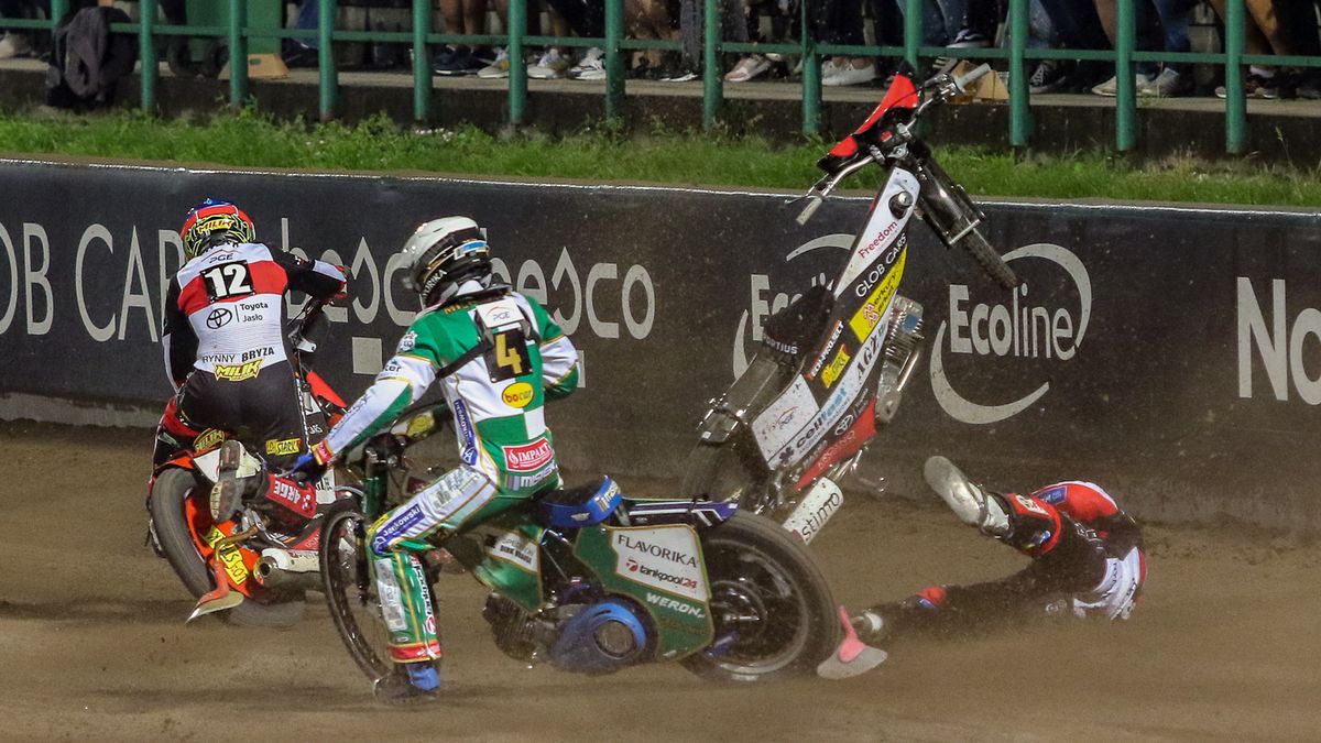 WP SportoweFakty / Michał Krupa / Na zdjęciu: wypadek Vaclava Milika i Krzysztofa Kasprzaka