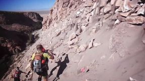 Polacy, którzy biegają po pustyniach. "Żona schowała mi paszport"