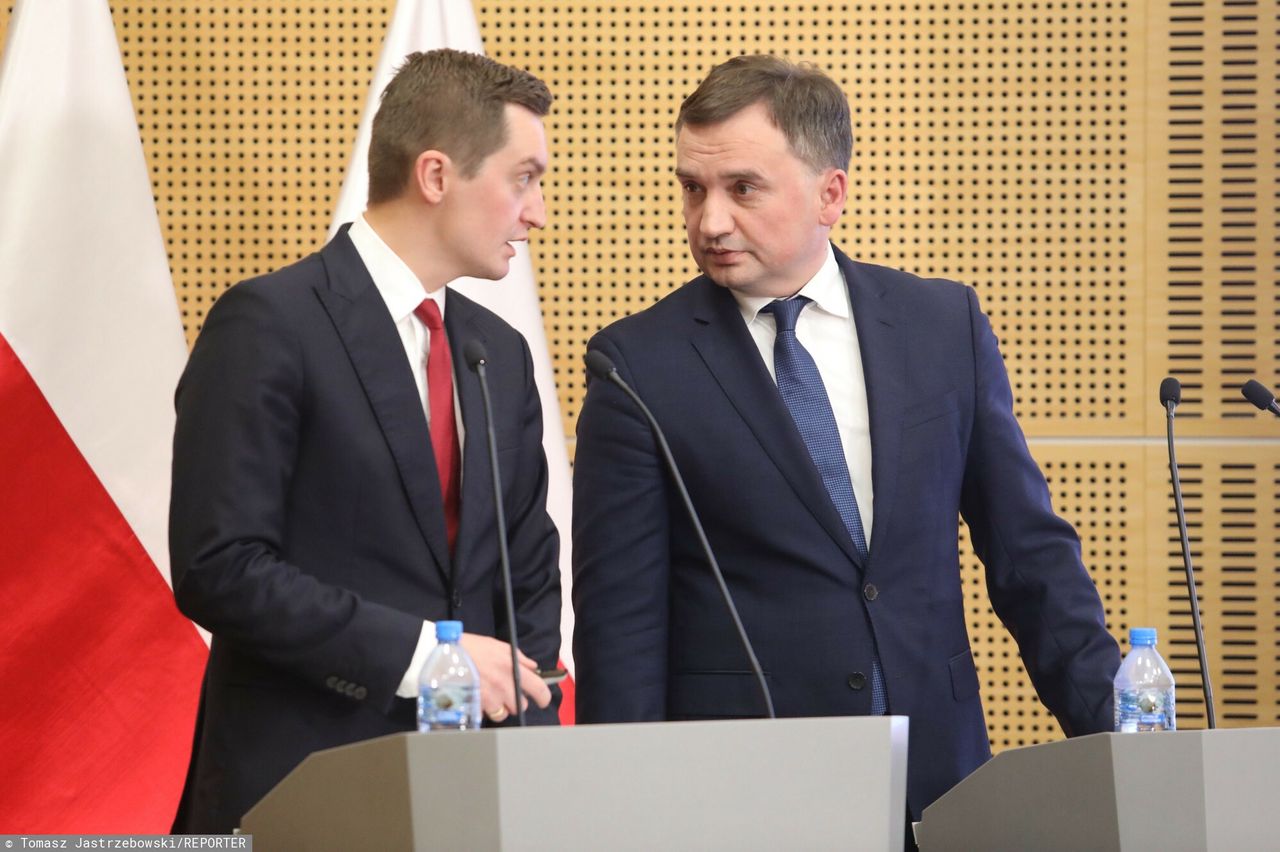 Sędziowie odsunięci od orzekania. "Za skutki będziemy jeszcze długo płacić"