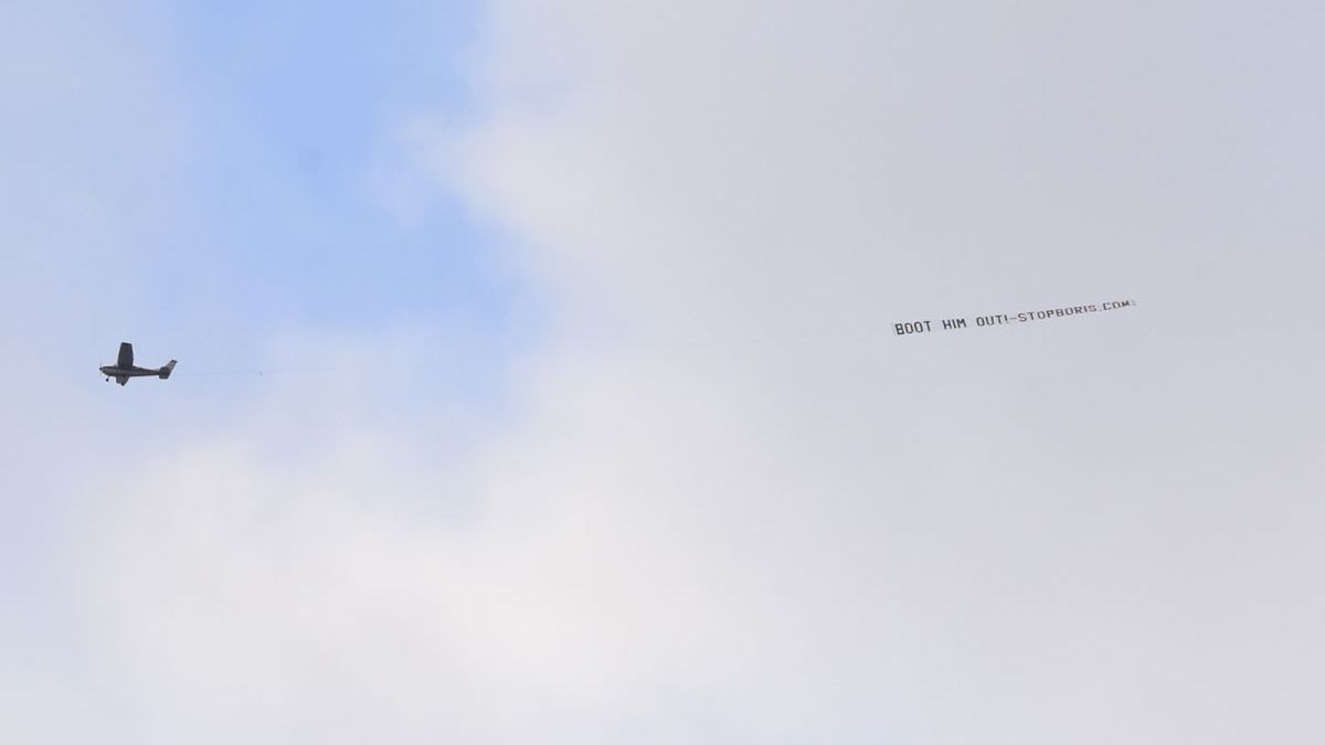 Transparent na meczu na Old Trafford