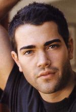Jesse Metcalfe i Julie Gonzalo trafili do Dallas