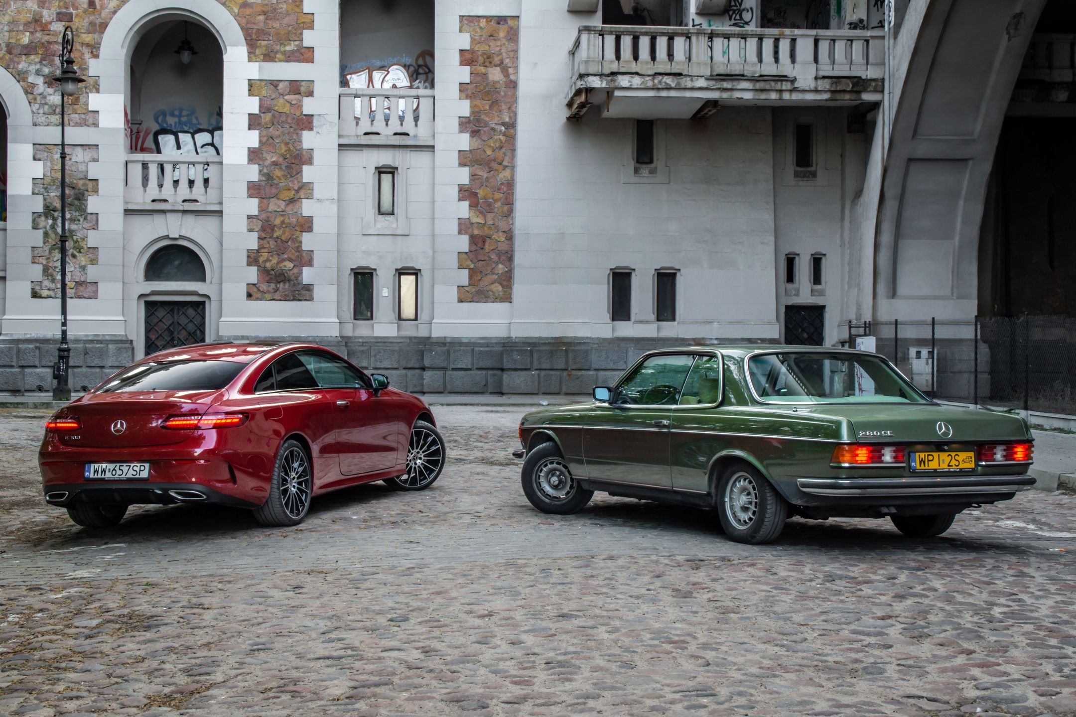 Mercedes 280 CE (C123) vs. E300 Coupe (C238)