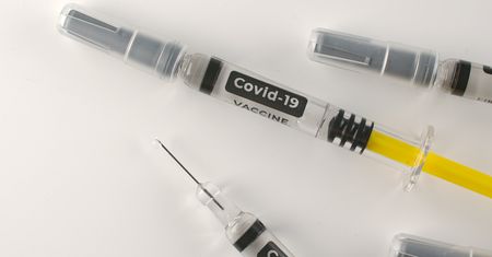 Szczepionki na COVID-19. Warto wiedzieć więcej