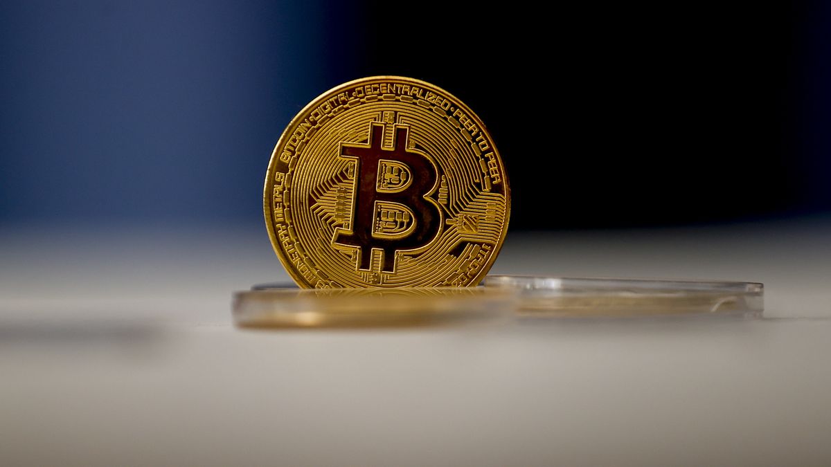 ANTALYA, TURKEY - MAY 13: In this photo golden Bitcoin cryptocurrency are seen in Antalya, Turkey on May 13, 2021. (Photo by Mustafa Ciftci/Anadolu Agency via Getty Images)