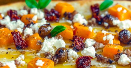 Podałem taką pizzę na spotkaniu ze znajomymi. Nie wierzyli, że króluje w niej popularne jesienne warzywo
