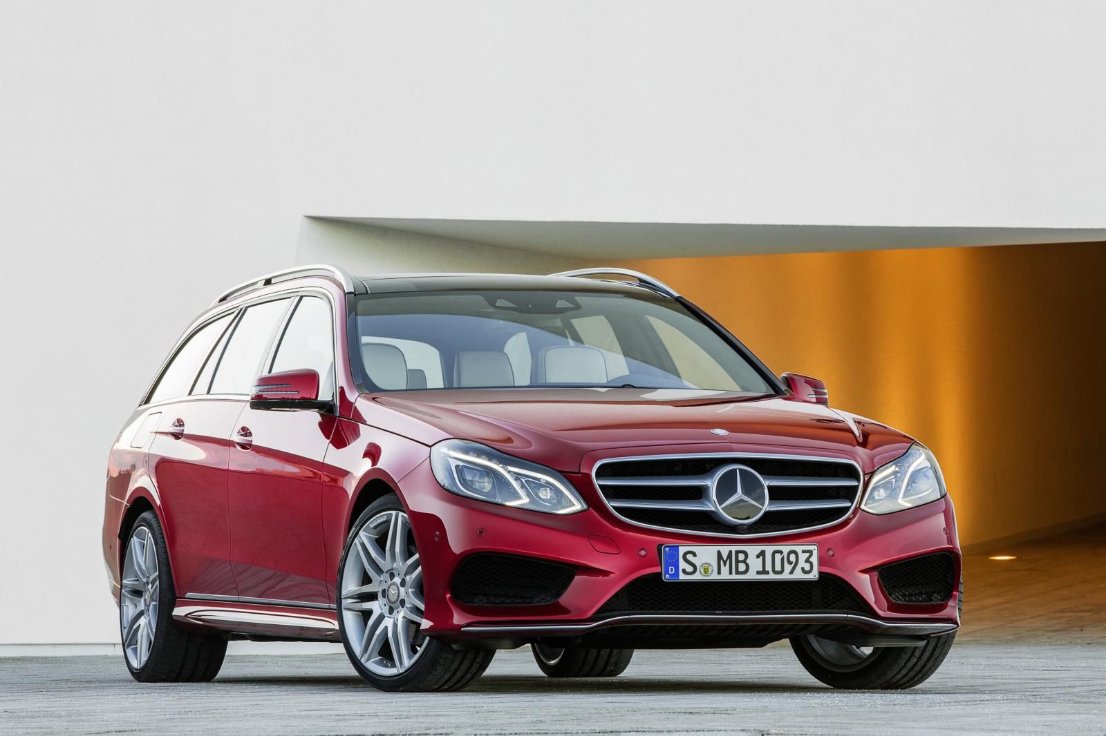 2014 Mercedes-Benz Klasy E [galeria] 47