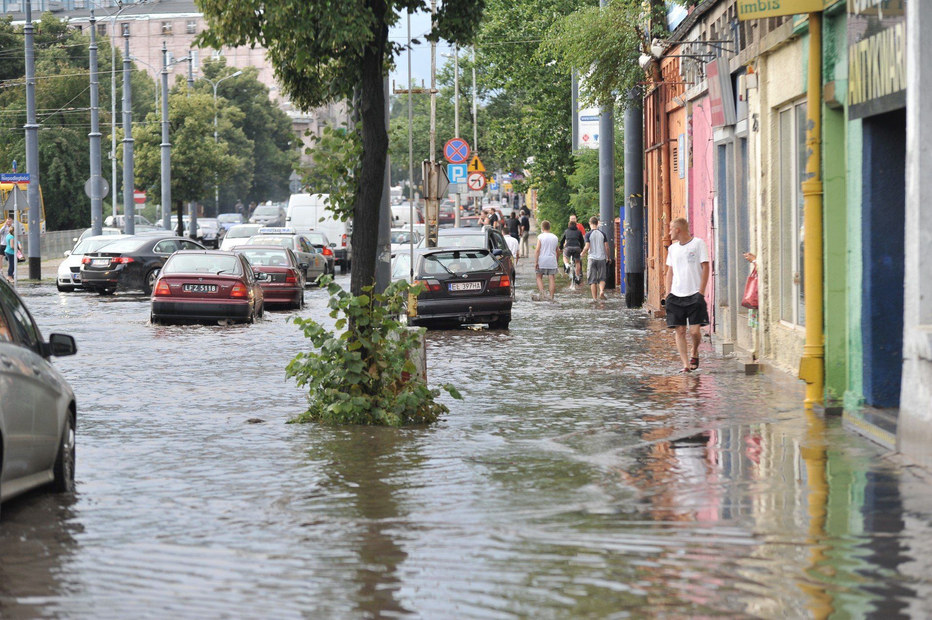 Zalane ulice w Łodzi