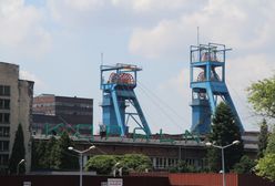 Katowice. Ciało górnika leżało przez całą noc przed kopalnią. Lekarz nie chciał przyjechać