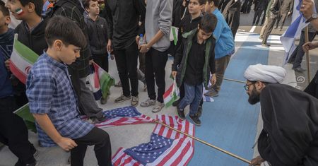"Niezapomniana lekcja". Teheran reaguje na groźby Trumpa
