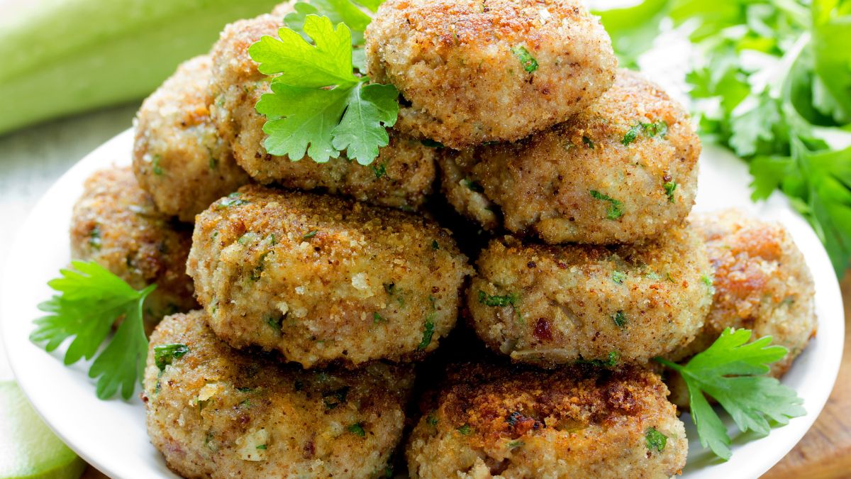 Kotleciki z cukinii z płatkami owsianymi są lepsze niż mielone