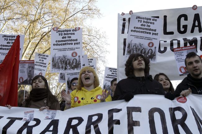 Studenci wyszli na ulice hiszpańskich miast