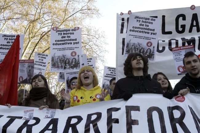 Studenci wyszli na ulice hiszpańskich miast