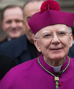 Abp Marek Jędraszewski ostrzegł przed "ideologią singli". Wymowna reakcja Szymona Hołowni