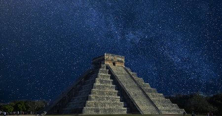 Czy Majowie zajmowali się astrologią czy astronomią? Początek astronomicznej wiosny i dzień astrologii