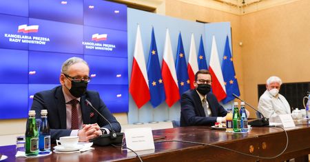 Koronawirus. Rośnie zagrożenie wariantem Delta. Jest reakcja rządu