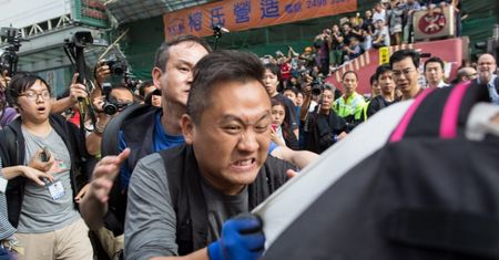 Bójki na ulicach Hongkongu