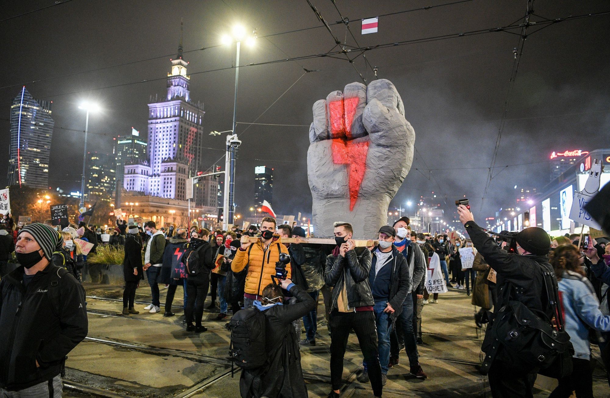 Michał Woś grozi organizatorkom protestów więzieniem