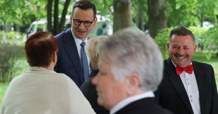 "Fundamentalna zmiana". Rząd wprowadza czternastą emeryturę na stałe