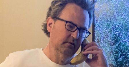 Matthew Perry pokazał młodszą o 22-LATA narzeczoną! "Urocza i PRZEPIĘKNA" (FOTO)
