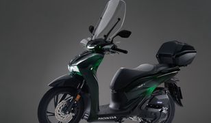 Honda SH w nowych wersjach na rok 2024. Szczególnie jedna wyróżnia się z tłumu