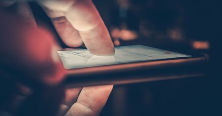 Jakie awarie usunie się dzięki ubezpieczeniu telefonu?