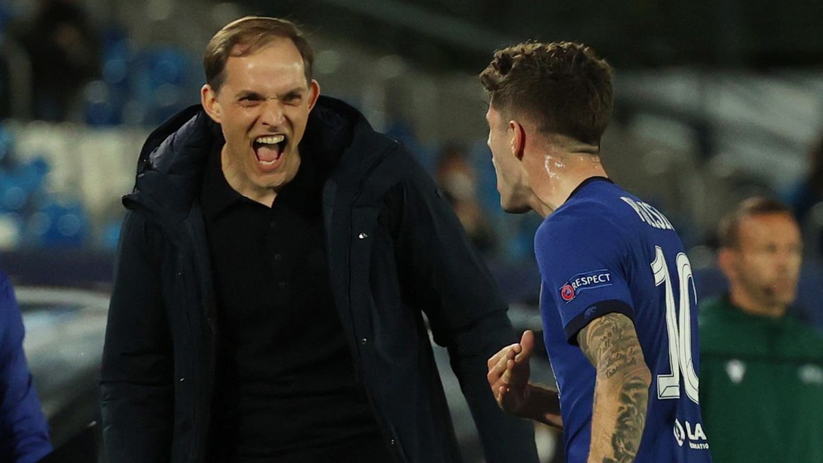 PAP/EPA / JuanJo Martin / Na zdjęciu: Thomas Tuchel (z lewej) i Christian Pulisic 