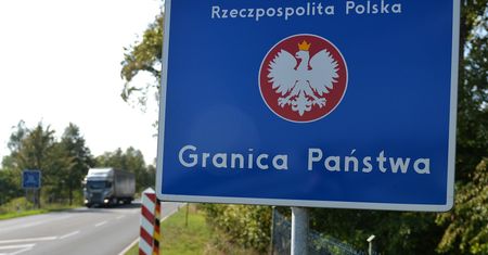 Karta Polaka ze wspomaganiem. Konsulaty się nie wyrabiają, do akcji wkroczyli oszuści