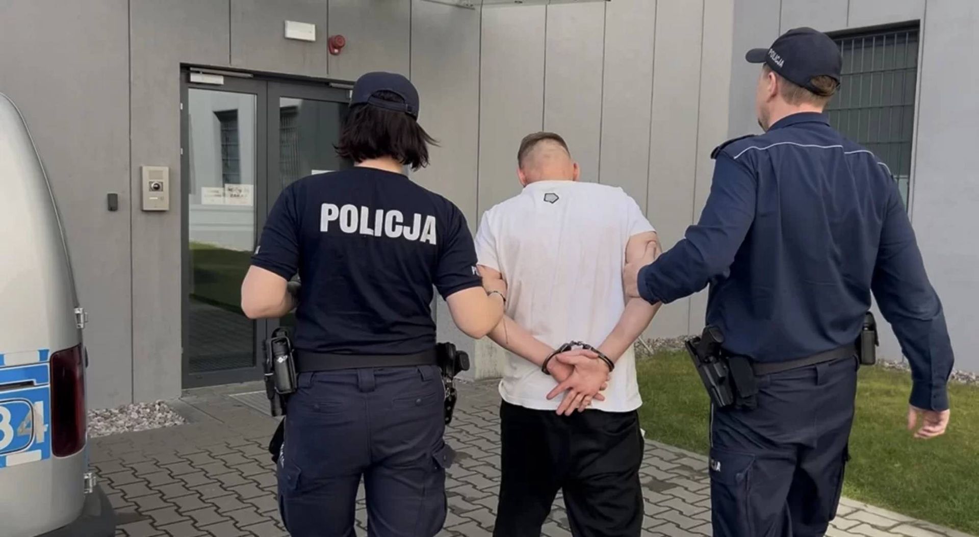 Ucieczka po alkoholu zakończona pościgiem