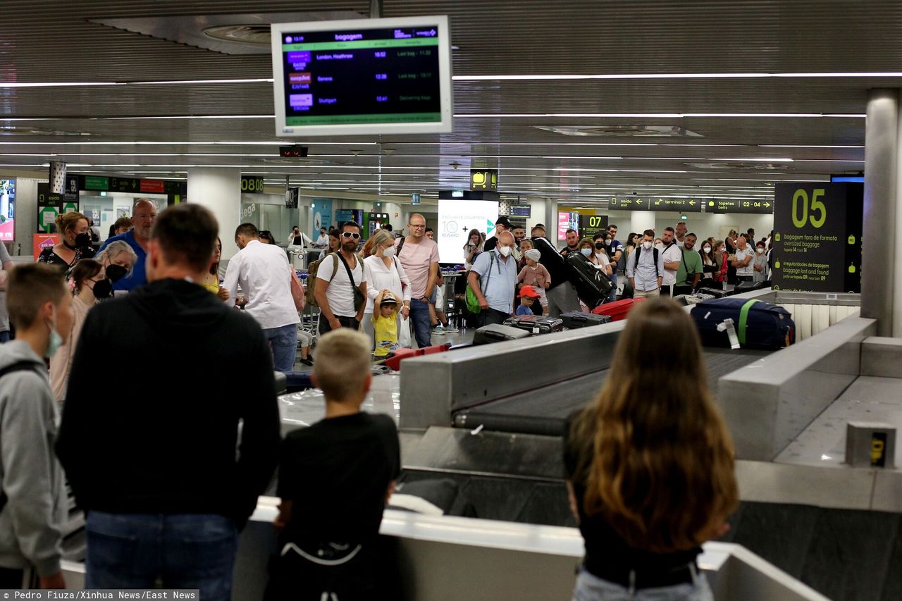 Blaze at Lisbon Airport car park destroys over 200 vehicles