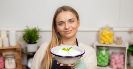 "Zupa nic" to moje ulubione danie z dzieciństwa. Babcia Zosia robiła ją po mistrzowsku