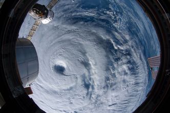Tajfun Neoguri widziany z kosmosu. Śmiertelnie niebezpieczny i... malowniczy