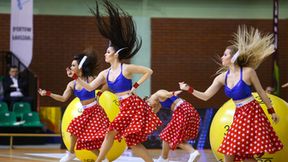Cheerleaderki na meczach drugiego dnia Suzuki Pucharu Polski w Warszawie (galeria)