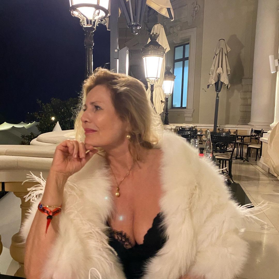 68-letnia Grażyna Szapołowska pozuje w dwuczęściowym bikini 