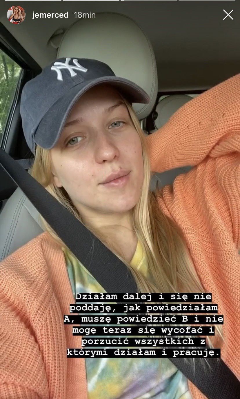 Jessica Mercedes jedzie do szwalni