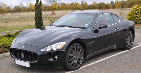 25-latek pędził maserati po Wielkopolsce. Po spotkaniu z policją pożałował