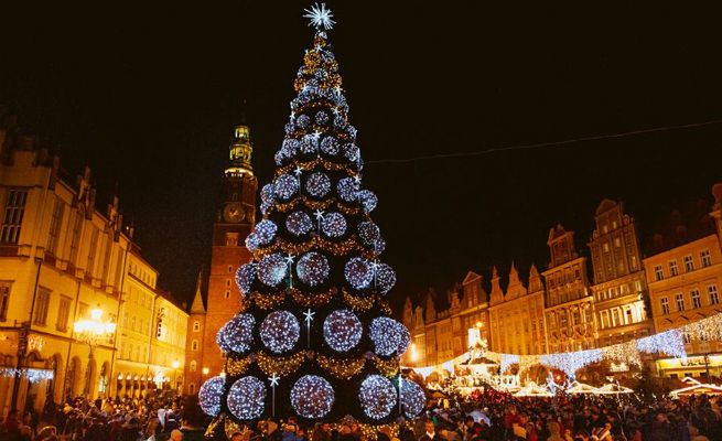 Święty Mikołaj na wrocławskim Rynku. Razem z prezydentem rozświetlą choinkę