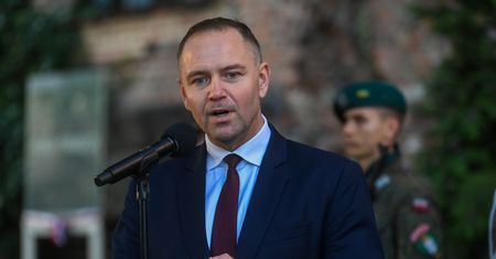 Kaczyński chce go na prezydenta. Jest nowy sondaż