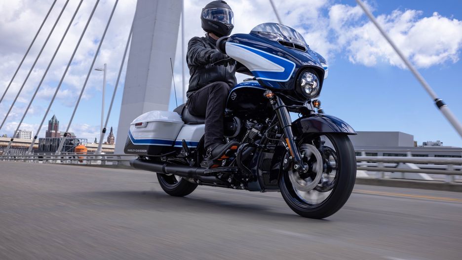 Harley-Davidson Street Glide Special z malowaniem Arctic Blast