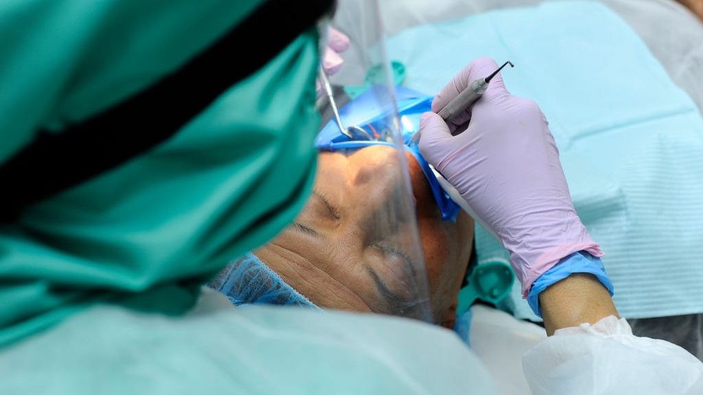 Dentist Mayra Torres Maintain Security Protocols To Treat Patients
MEXICO CITY, MEXICO - JUNE 25, 2020: A patient undergoes dental treatment amid coronavirus pandemic, dentist Mayra Torres Altamirano maintain strict protocols security on June 25, 2020 in Mexico City, Mexico- PHOTOGRAPH BY Ricardo Castelan Cruz / Eyepix Group / Future Publishing (Photo credit should read Ricardo Castelan Cruz / Eyepix Group/Future Publishing via Getty Images)
Eyepix Group
dental treatment, protective equipment, protective gear, dental office, pandemic, ppe, teeth cleaning, coronavirus situation, mayra torres altamirano, treat