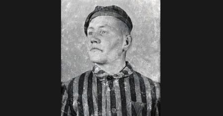 Założył mundur esesmana. Tak uciekł z Auschwitz